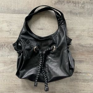 Le Chateau Shoulder Bag